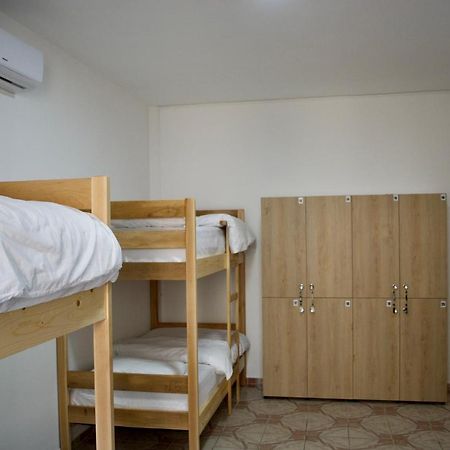 Me & You Hostel Tirana Kültér fotó