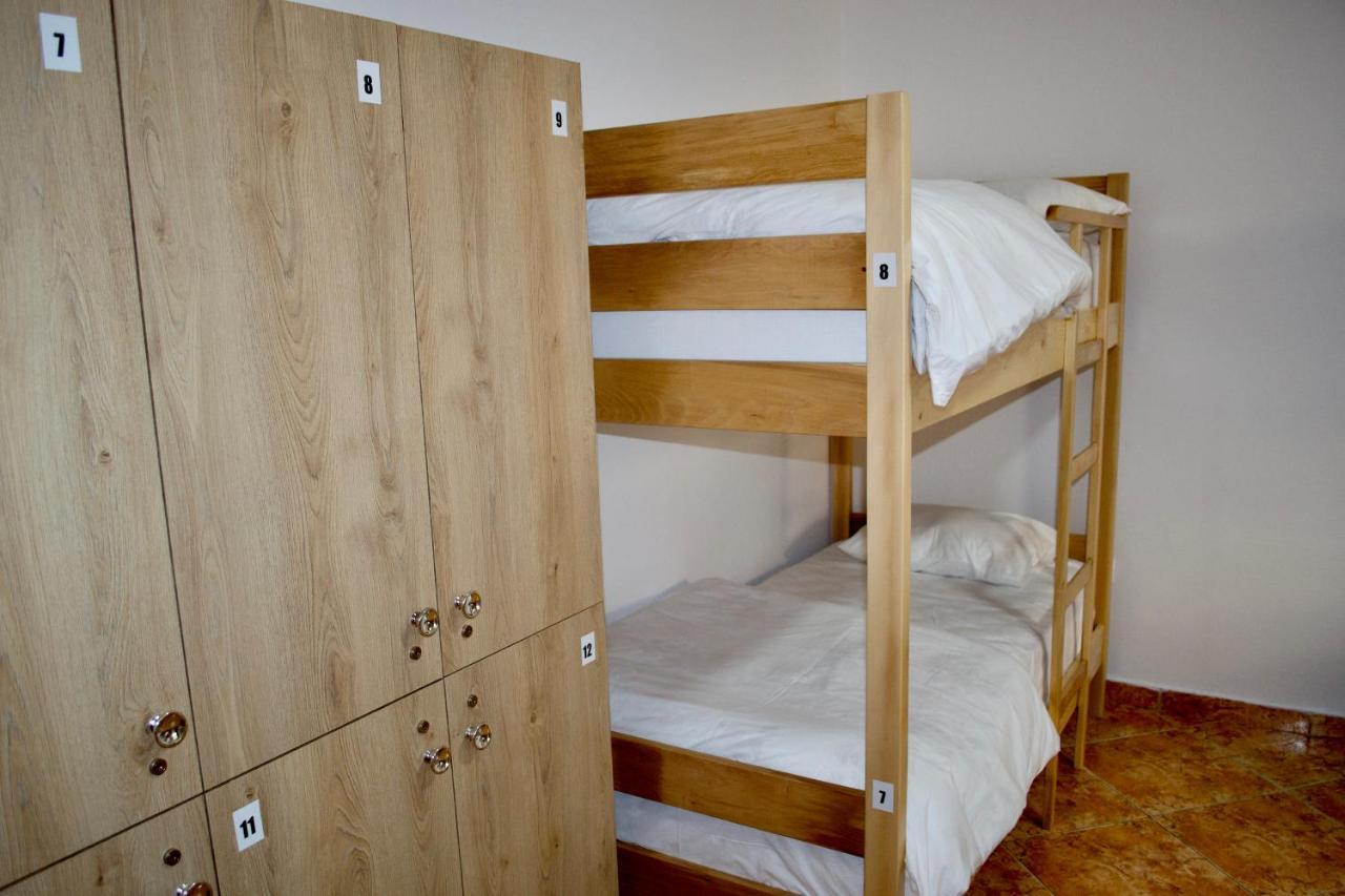 Me & You Hostel Tirana Kültér fotó